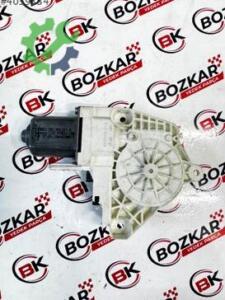 Volkswagen Touareg Çıkma Cam Motoru 8K0959811A