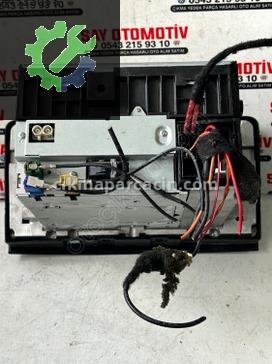 Mercedes-Benz SL Multimedya A1649063000 çıkma parça