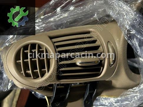 Mercedes-Benz C Serisi Kalorifer Izgarası A2038300154 çıkma parça