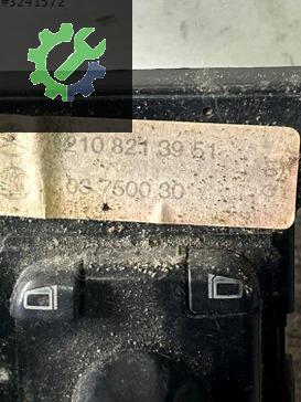 A2108213951 MERCEDES W210 CAM DÜĞMELERİ AYNA AYAR DÜĞMESİ