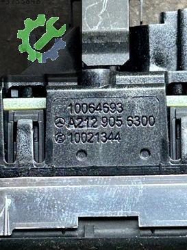 A2129056300 MERCEDES W212 W218 BAGAJ AÇMA DÜĞMESİ