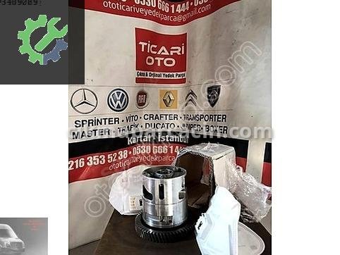 Mercedes-Benz Sprinter Yağ Pompası A6511811801 çıkma parça