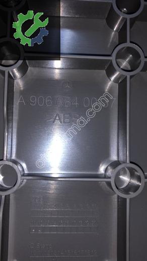A9066840037 CRAFTER SPRİNTER KRİKO AVADANLİK KAPAĞI ORJ