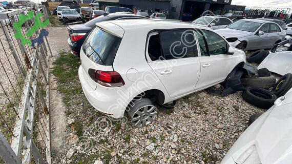 Volkswagen Golf Kaput çıkma parça