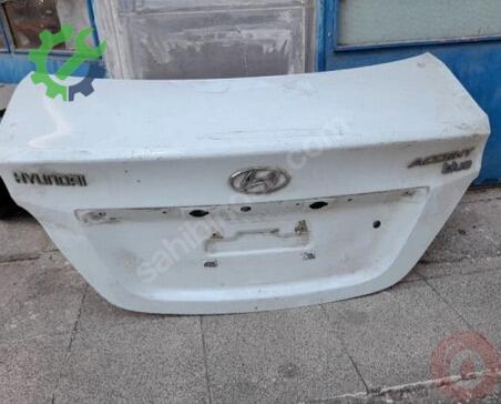 Hyundai Accent Bagaj çıkma parça