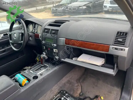 Volkswagen Touareg Far çıkma parça