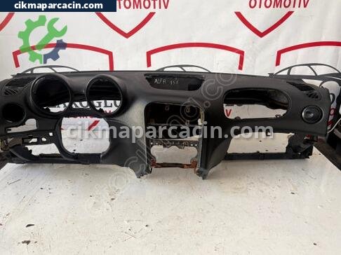 Alfa Romeo 156 Torpido çıkma parça