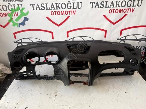 Alfa Romeo 156 Torpido çıkma parça