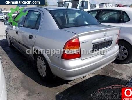Opel Astra Arka Çamurluk çıkma parça