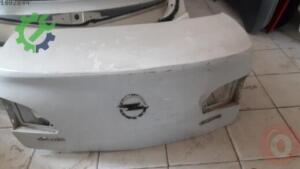 Opel Astra 2013-2022 Çıkma Bagaj Kapağı