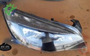 Opel Astra 2013-2022 Çıkma Sağ Far