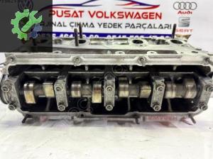 AUDİ A3 1.6 BENZİNLİ 8 VALF ÇIKMA SİLİNDİR KAPAĞI ORJİNAL