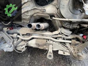 AUDİ A3 ÇIKMA ORJİNAL ALT TAKIM TRAVERS TAŞIYICI