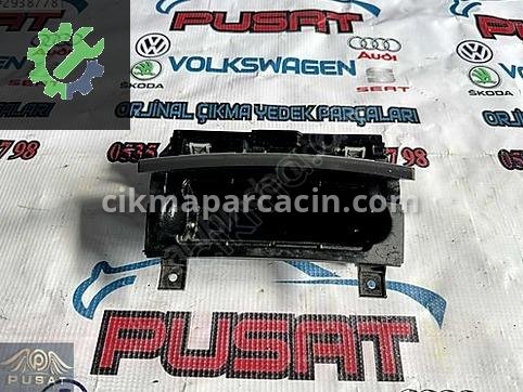 Audi A3 Orta Konsol 8P0857951 çıkma parça