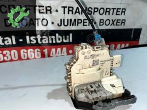 Audi A3 Çıkma Orjinal Sağ Arka Kapı Kilidi
