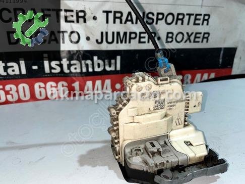 Audi A3 Sağ Arka Kapı Kilidi çıkma parça