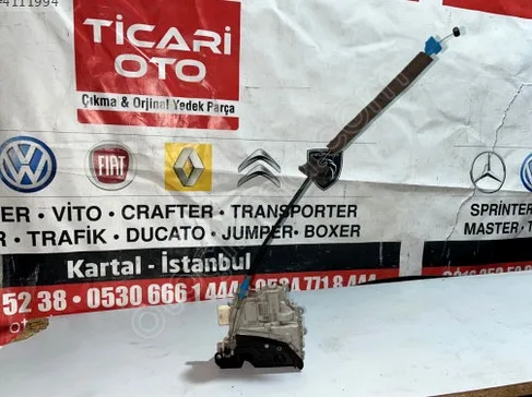 Audi A3 Sağ Arka Kapı çıkma parça