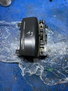 Audi A3 Çıkma Orta Konsol Küllük 8P0 857 951