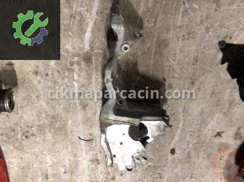 Audi A3 Bağlantı Braketi 04L903143B çıkma parça