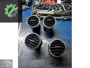 AUDİ A3 ORJİNAL ÜFLEME PETEKLERİ A3 KALORİFER IZGARASI