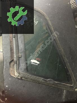 Audi A3 Bagaj Cami çıkma parça