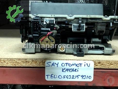 Audi A3 Ekran 8V0857273M çıkma parça