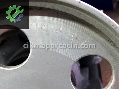 Audi A4 Direksiyon Pompası 8K0145153F çıkma parça
