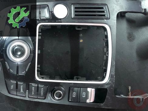 Audi A4 A5 ses tuşları joistik vites çerçevesi 8T0919609G