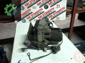 Audi A4 b5 ABS beyni 8D0614111/0205214002