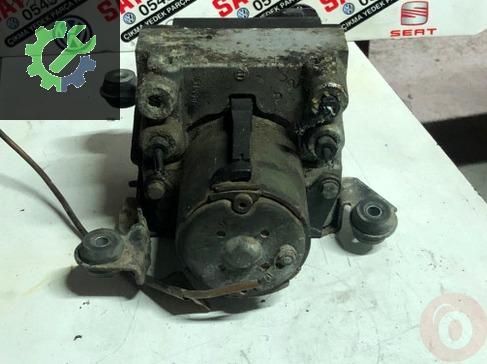 Audi A4 b5 ABS beyni 8D0614111/0205214002