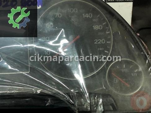 Audi A4 Gösterge Paneli 8E0920900 çıkma parça