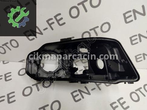 Audi A4 Far Kasası çıkma parça