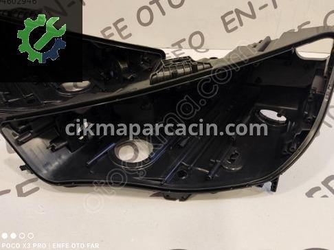 Audi A4 Far Kasası çıkma parça