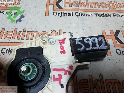 Audi A4 8K0959801A çıkma parça