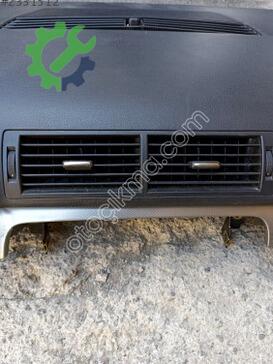 Audi A4 Havalandırma Izgaraları çıkma parça