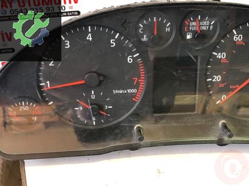 Audi A4 gösterge saati 8D0919930QX VDO110208991