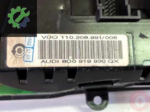 Audi A4 gösterge saati 8D0919930QX VDO110208991
