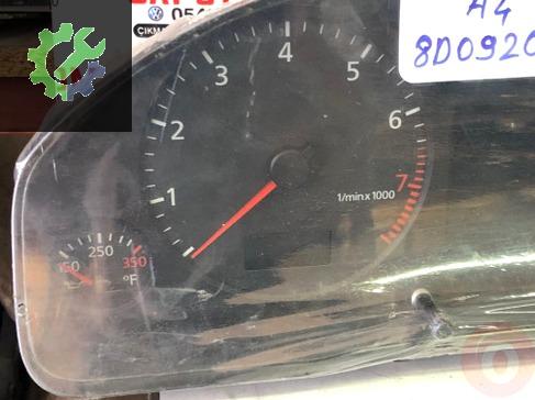 Audi A4 gösterge saati cikma 8D0920980Q