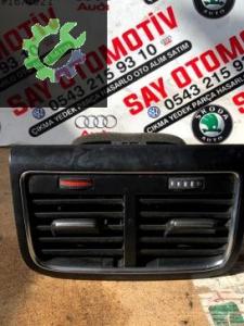 Audi A4 kalorifer ızgarası hava menfezi arka 8K0819203E