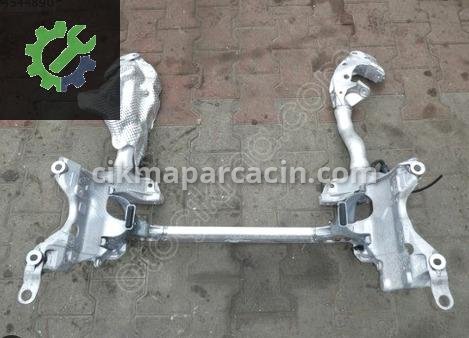 Audi A4 Radyatör Traversi çıkma parça