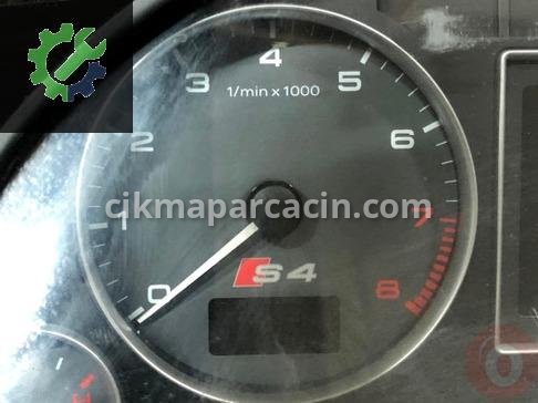 Audi A4 Gösterge Paneli 8E0910560G çıkma parça