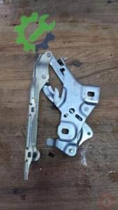 Audi A4 2022 Çıkma Kaput Menteşesi 8W0823302D