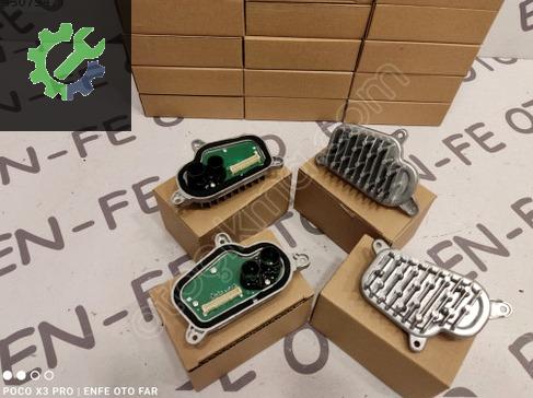 AUDİ A5 SAĞ KÖŞE LED SİNYAL MODÜLÜ 8W6698474A 1