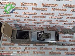 AUDİ A6 05-11 KONSOL ARKA PLASTİK (ÇAKMAKLIK KOLTUKMISITMA DÜĞME