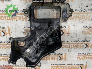 AUDİ A6 05-11 SİGORTA KUTUSU MOTOR BEYNİ MUHAFAZASI 4F1 937