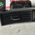 Audi a6 kalorifer ızgarası hava menfezi 4F1820901D sol