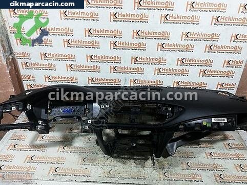 Audi A7 Torpido çıkma parça