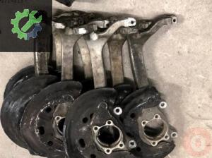Audi A8 sol ön aks tasiyici porya 4E0257M
