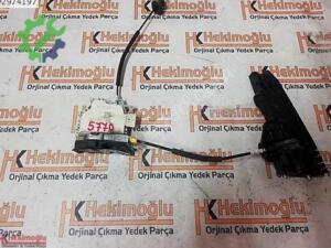 AUDİ KAPI KİLİDİ SAĞ ARKA 8K0 839 016 C