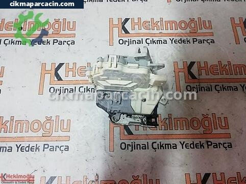Audi A4 Kapı Kilidi çıkma parça